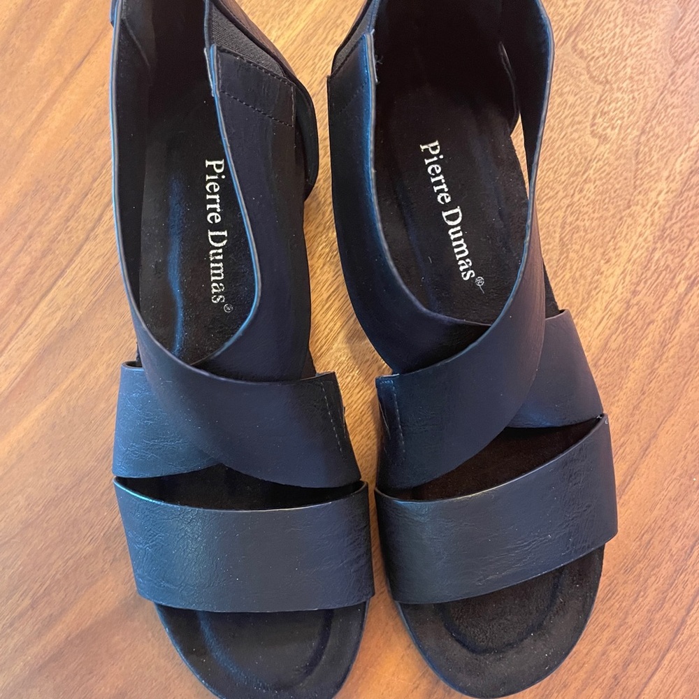 Pierre Dumas Women's Black Sandals